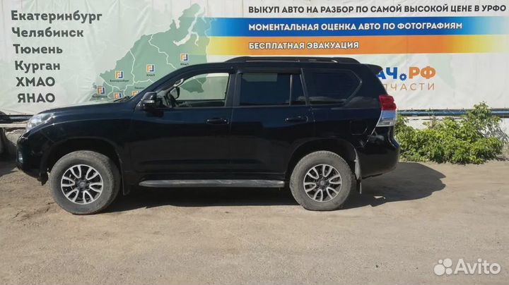 Стекло двери задней левой Toyota Land Cruiser Prad
