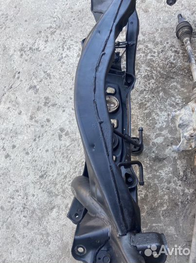 Задний подрамник на lexus is 250, is 350