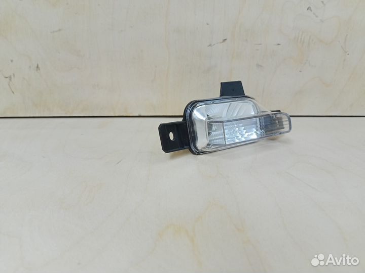 Фонарь заднего хода левый Volkswagen Tiguan (5N)