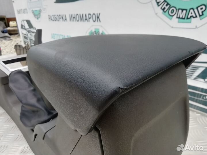 Подлокотник Ford Focus 2 2009г Рестайлинг