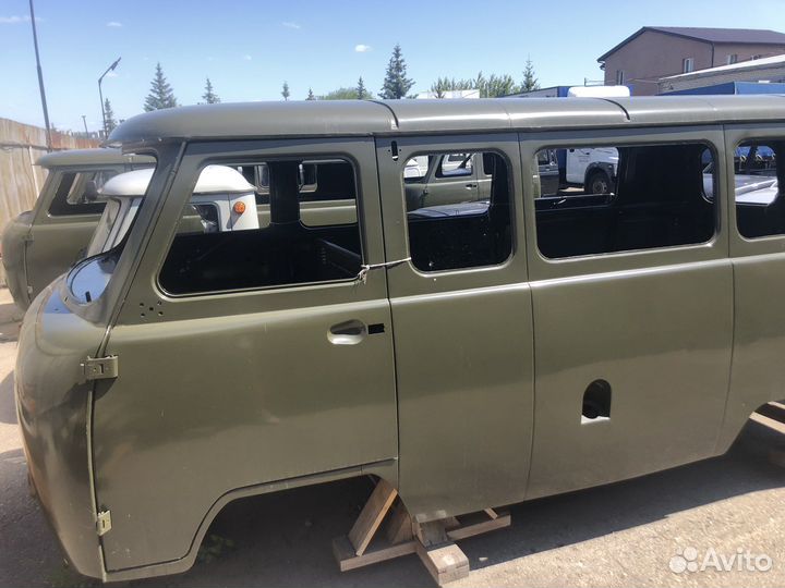 Продам кузов УАЗ санитарка фургон