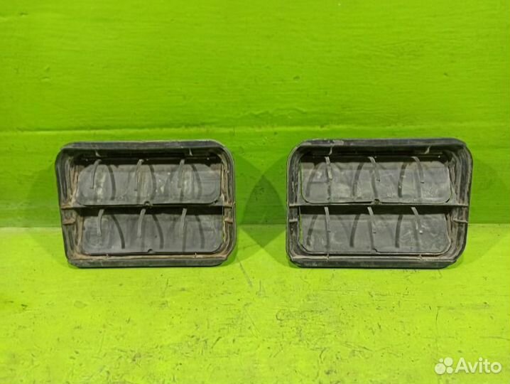 Клапан вентиляции салона Renault Logan седан