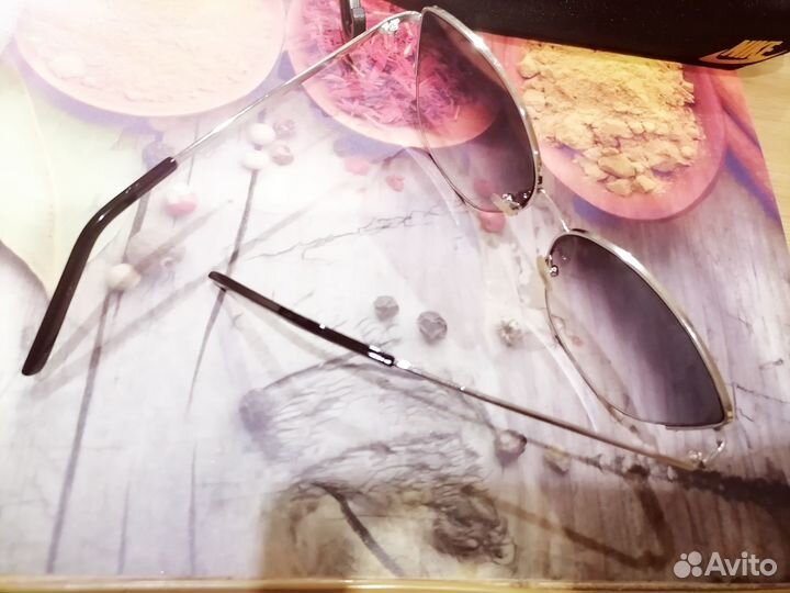 Солнцезащитные очки