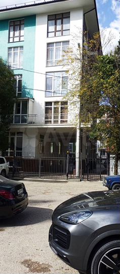 2-к. квартира, 87 м², 1/5 эт.