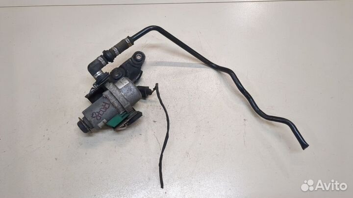 Насос вакуумный Audi A8 (D4), 2011