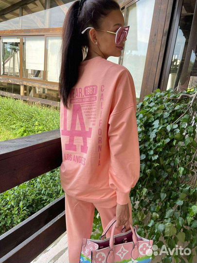 Спортивный костюм