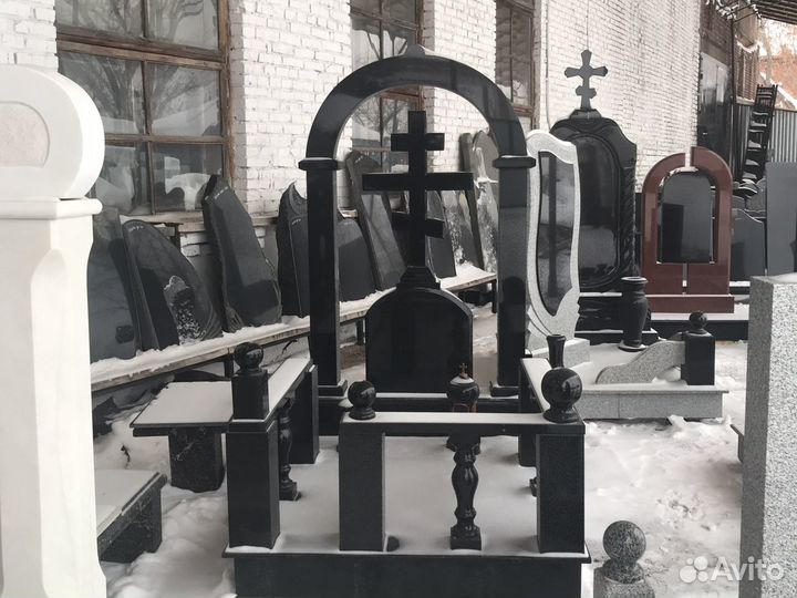 Памятники из гранита и мрамора