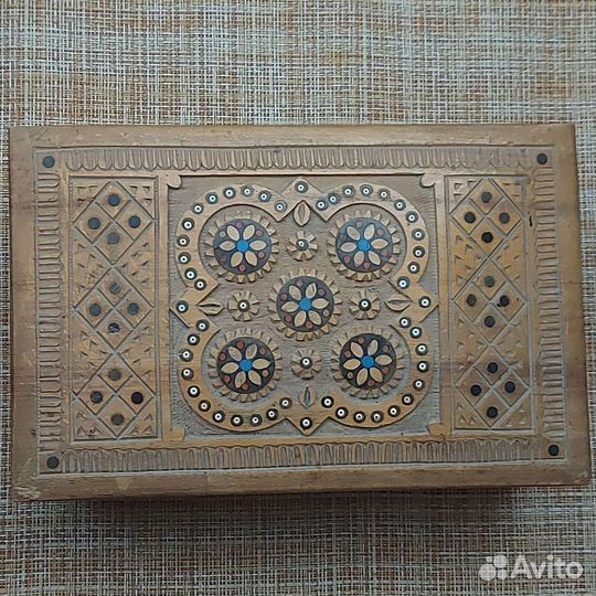 Шкатулка резная деревянная