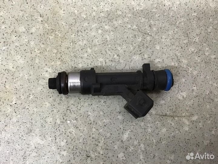 Форсунка инжекторная электрическая Renault Logan 2