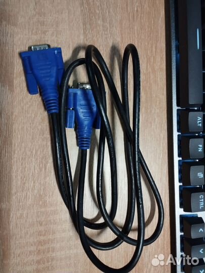 Видеокабель VGA (D-SUB)