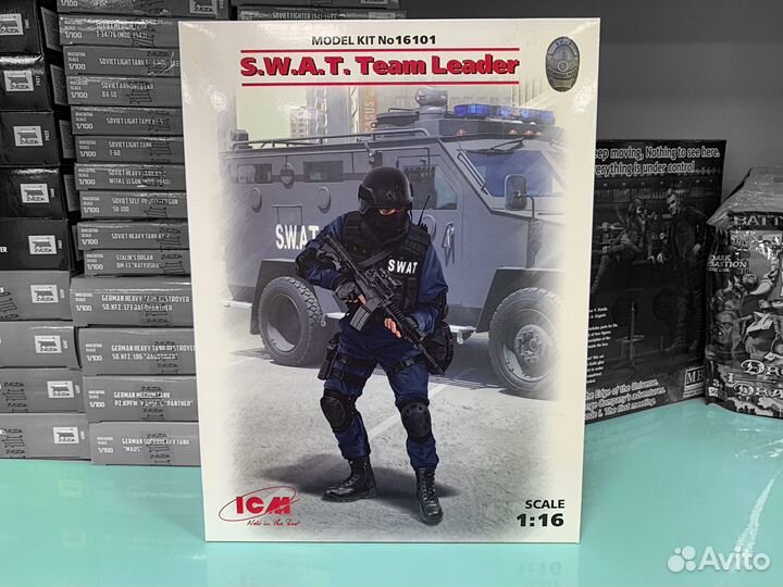 Сборная модель фигурка Лидер группы swat, 1/16