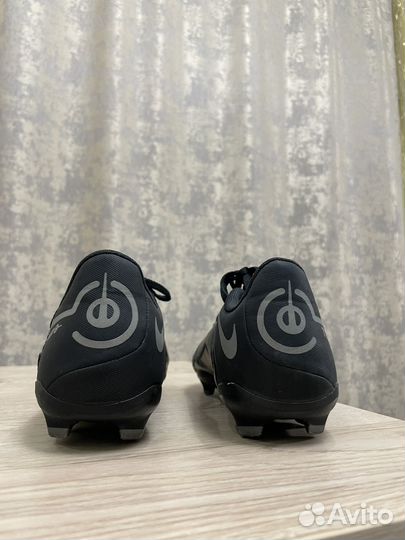 Бутсы футбольные Nike