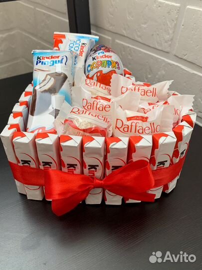 Сладкие букеты из киндеров на подарок