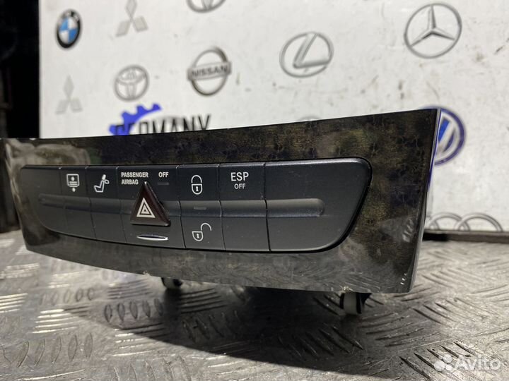 CD-чейнджер Mercedes W211