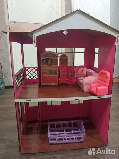 Домик кукольный