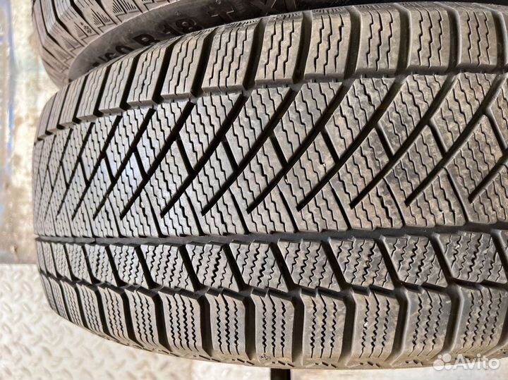 Continental ContiVikingContact 6 235/60 R18 107T