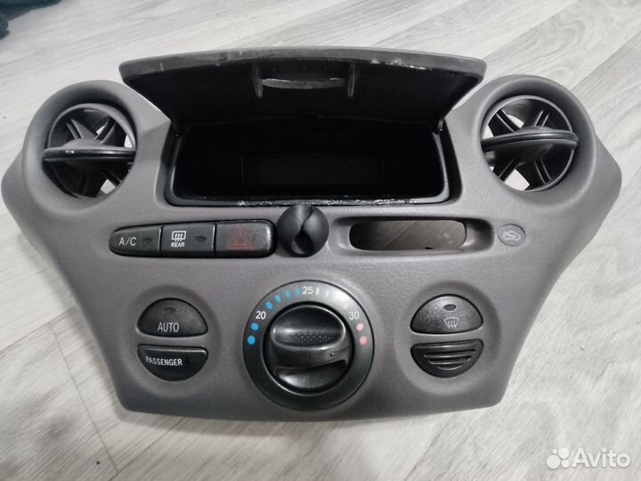 Климат контроль Toyota Platz