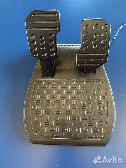 Игровой руль Thrustmaster Ferrary 458 с педалями