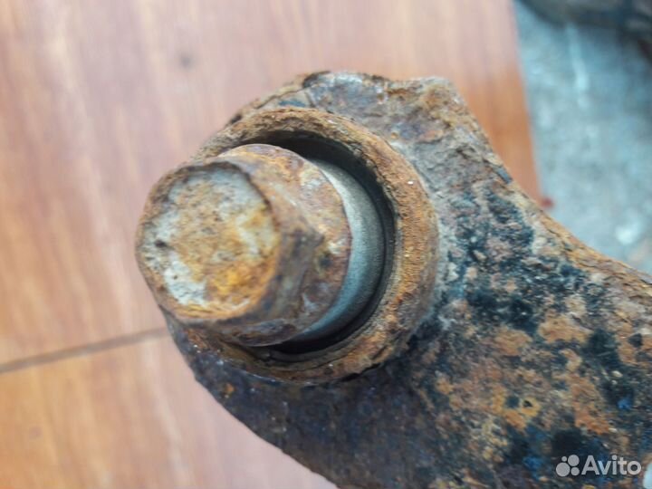 Рычаг задний Mitsubishi Outlander 2