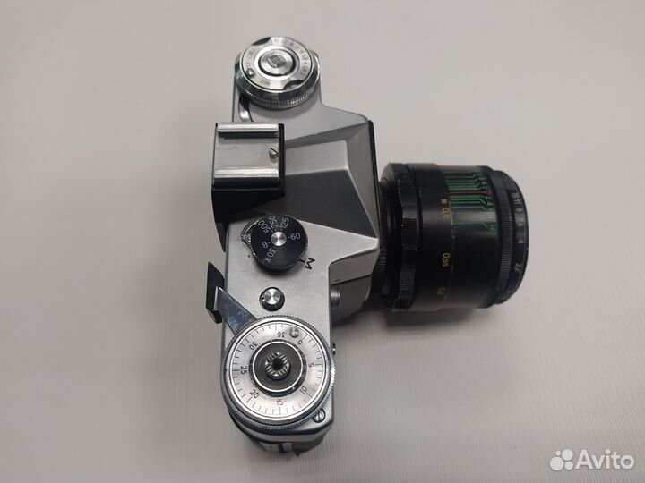 Фотоаппарат Зенит-Е с Гелиос 44-2