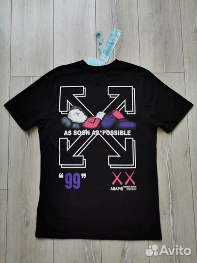 Футболка Off-White Kaws