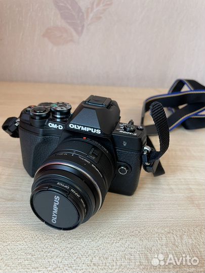 Olympus OM-D E-M10 Mark III (KIT)