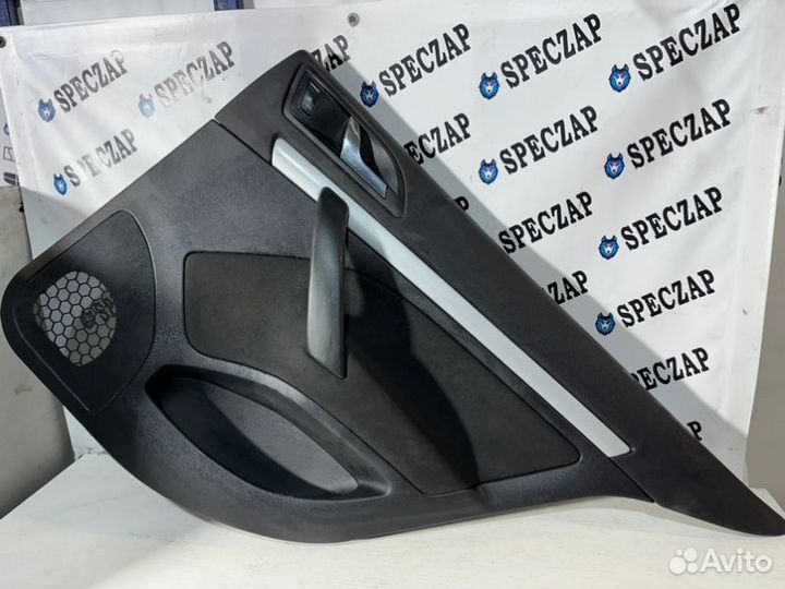 Обшивка двери задняя правая Skoda Octavia A5 04-13