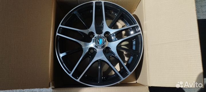 Новые диски R14 Рено Логан Сандеро Киа Пиканто