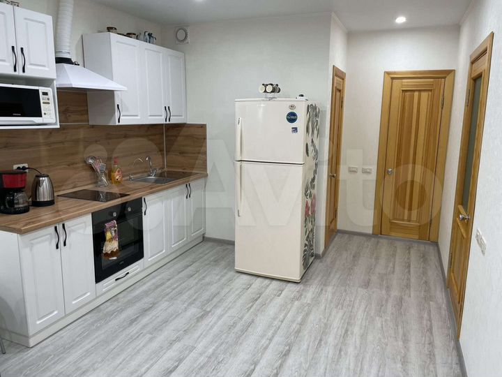 2-к. квартира, 73 м², 3/9 эт.