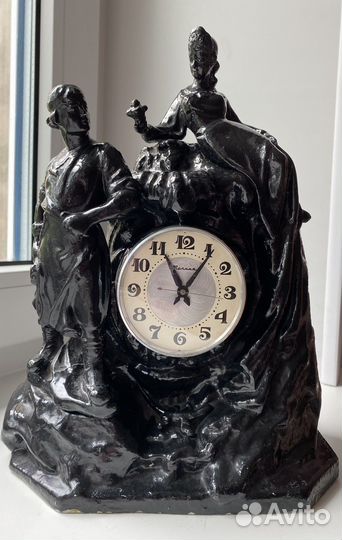 Антикварные часы 