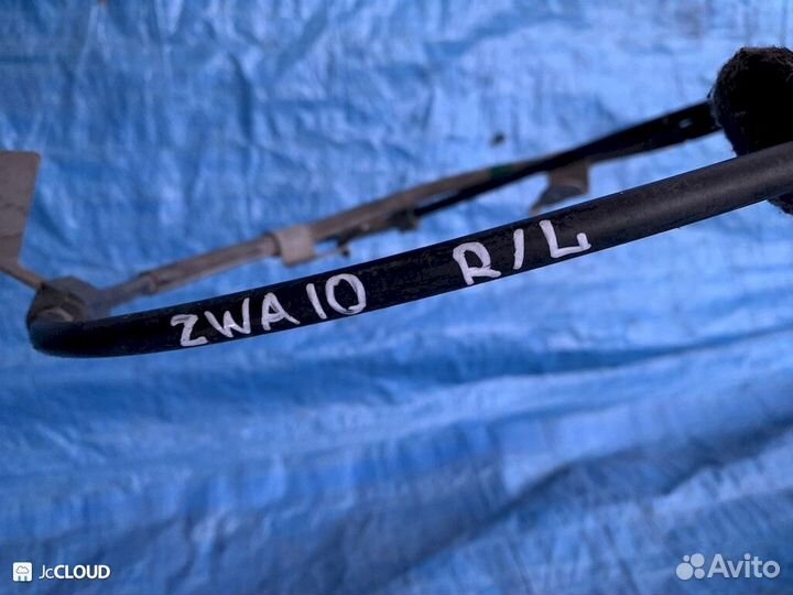 Тросик ручника на lexus CT200H ZWA10 2zrfxe