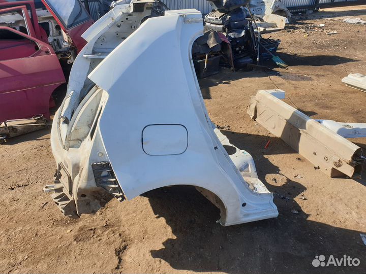 Крыло заднее правое Renault Sandero 1 Сандеро