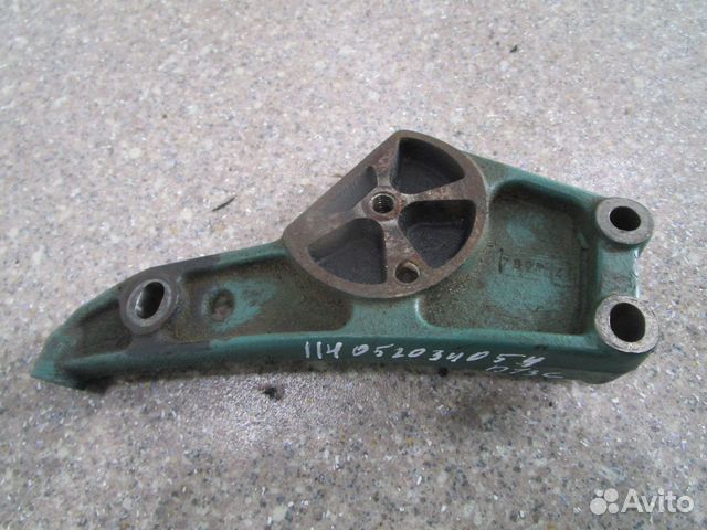 Кронштейн ролика натяжителя Volvo 20497896