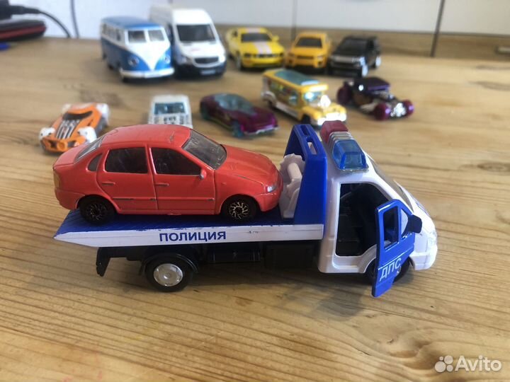 Детские машинки игрушки металлические