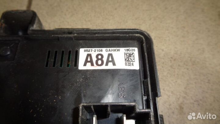 Блок предохранителей Chevrolet Spark 3 (M300)