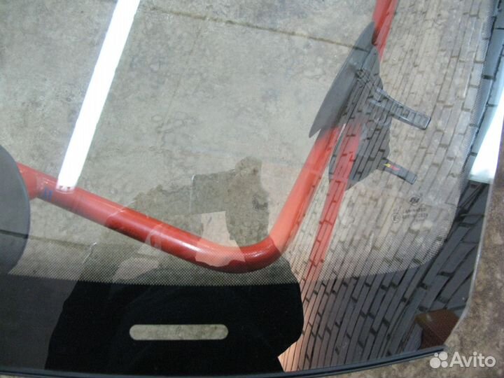 Volkswagen tiguan 2007г - лобовое стекло