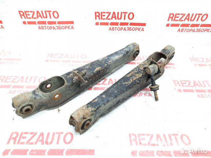 Рычаг подвески задний левый Mitsubishi Carisma