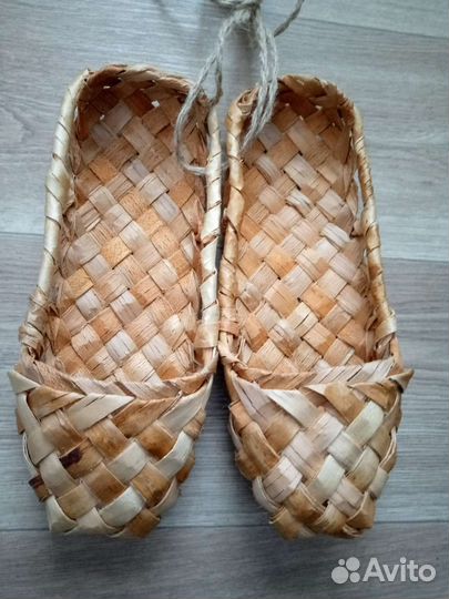 Лапти из лыка настоящие