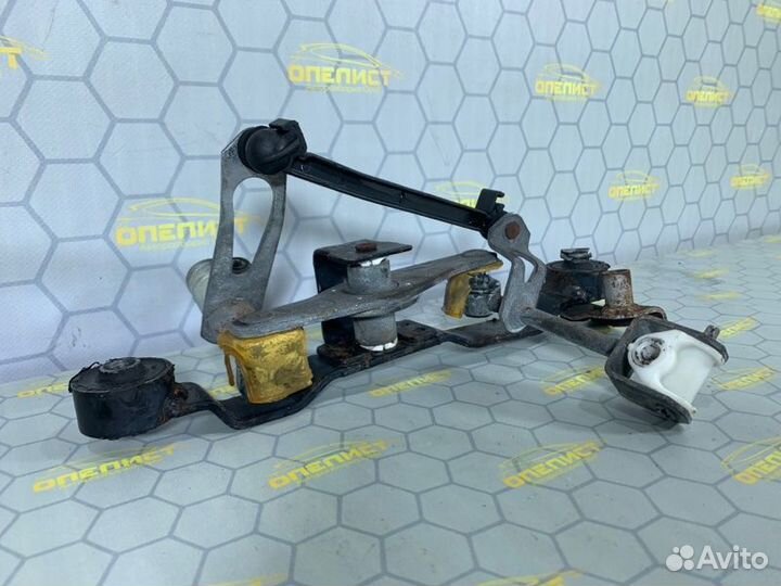 Рычаги кулисы кпп Opel Astra H Z18XER
