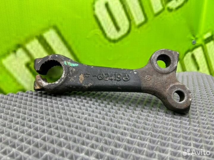 Рулевая сошка Mercedes-Benz E-Class W124 M111 2.0