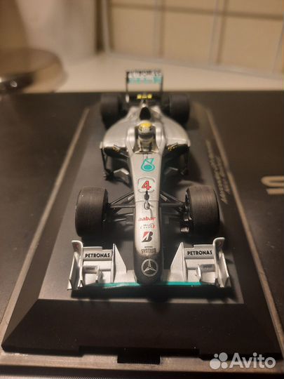 Модель болида Mercedes-Benz