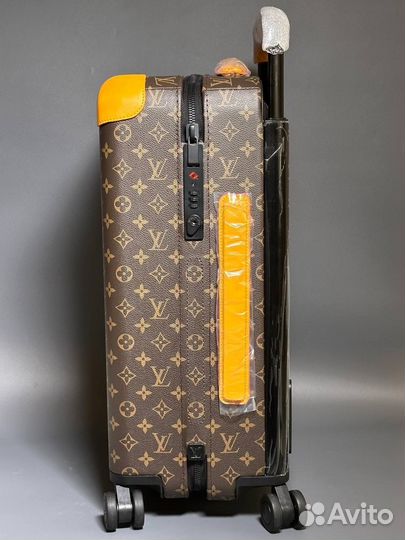 Чемодан мужской Louis Vuitton