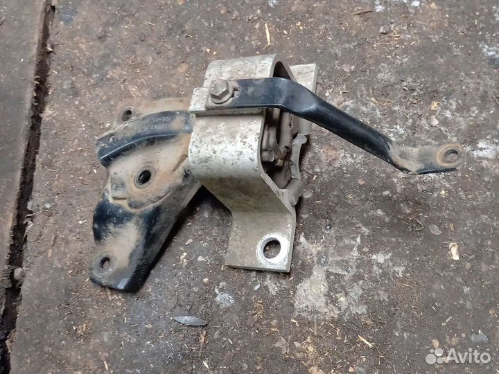 Подушка двигателя рено логан