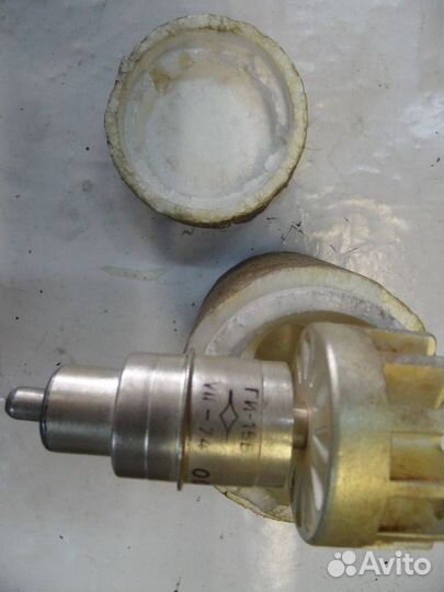 СССР аксессуары радиостанций, р-лампы, детали