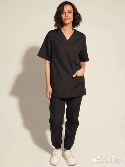 Медицинский костюм новый