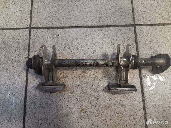 Задняя ось Suzuki gsf 650 bandit