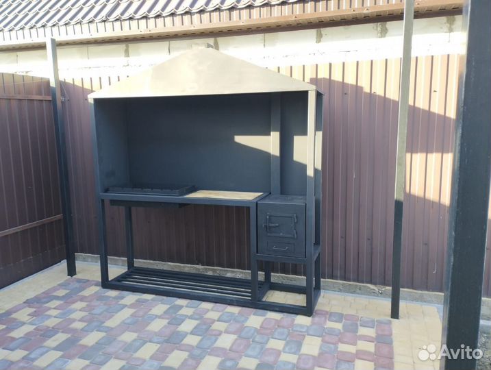 Мангальный комплекс с зонтом