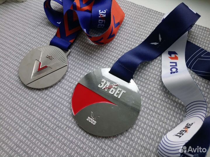 Медали и медальницы бег