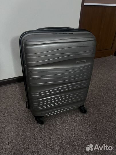 Продам чемодан с вещами