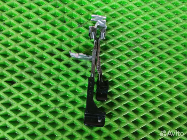 Ручка открывания бака и багажника mitsubishi